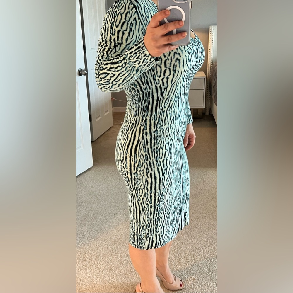 BCBGMAXAZRIA Dress size M